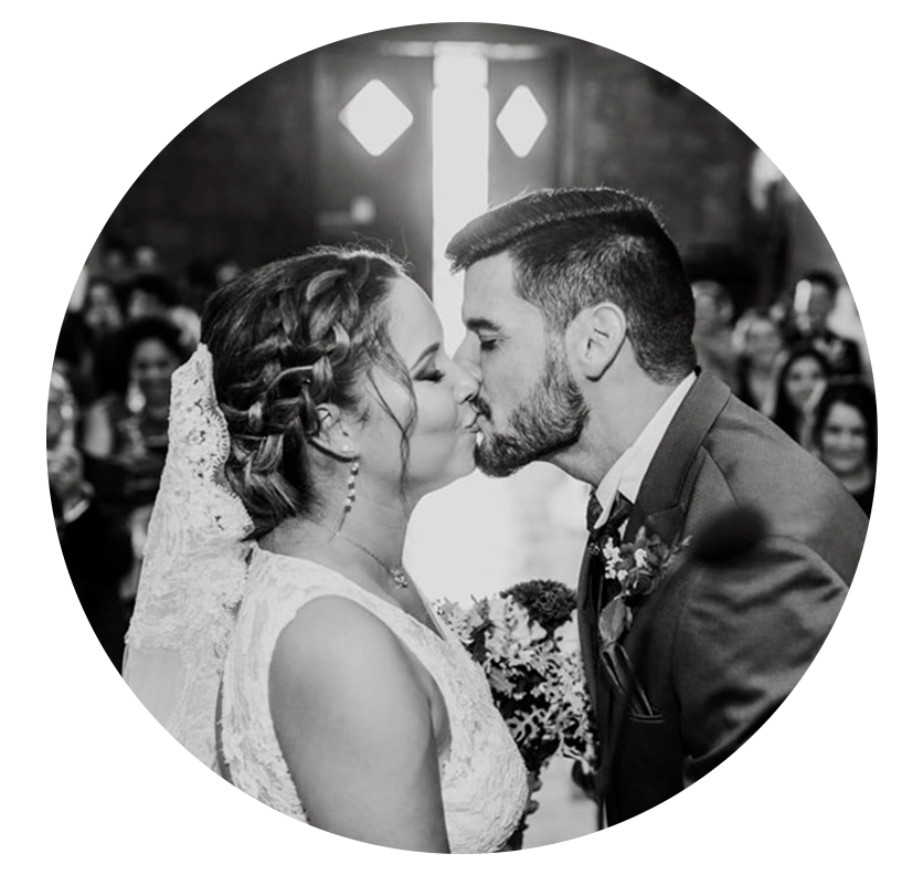 Beso de boda en Barcelona